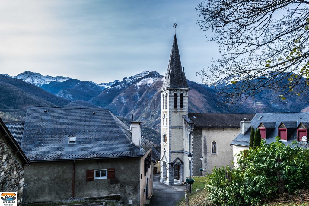 Eglise, Aas, village, 2018, 64, Aquitaine, Coline Buch, France, Pyrénées, Vallée d'Ossau, automne, montagne, pyrénées Atlantiques