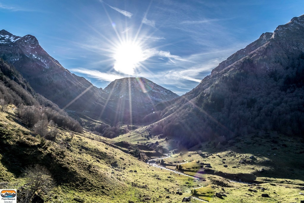 Torrent, Gave de Brousset, 64, Aquitaine, Coline Buch, France, Pyrénées, Vallée d'Ossau, automne, montagne, pyrénées Atlantiques, soleil